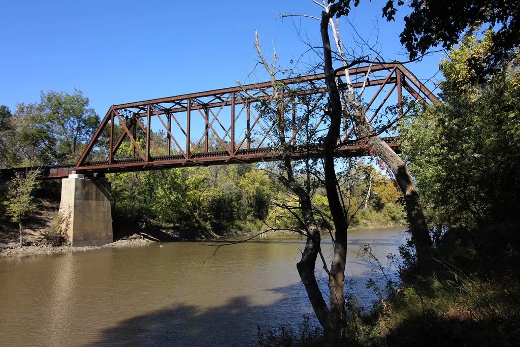 SKOL Verdigris River Bridge (Independence)